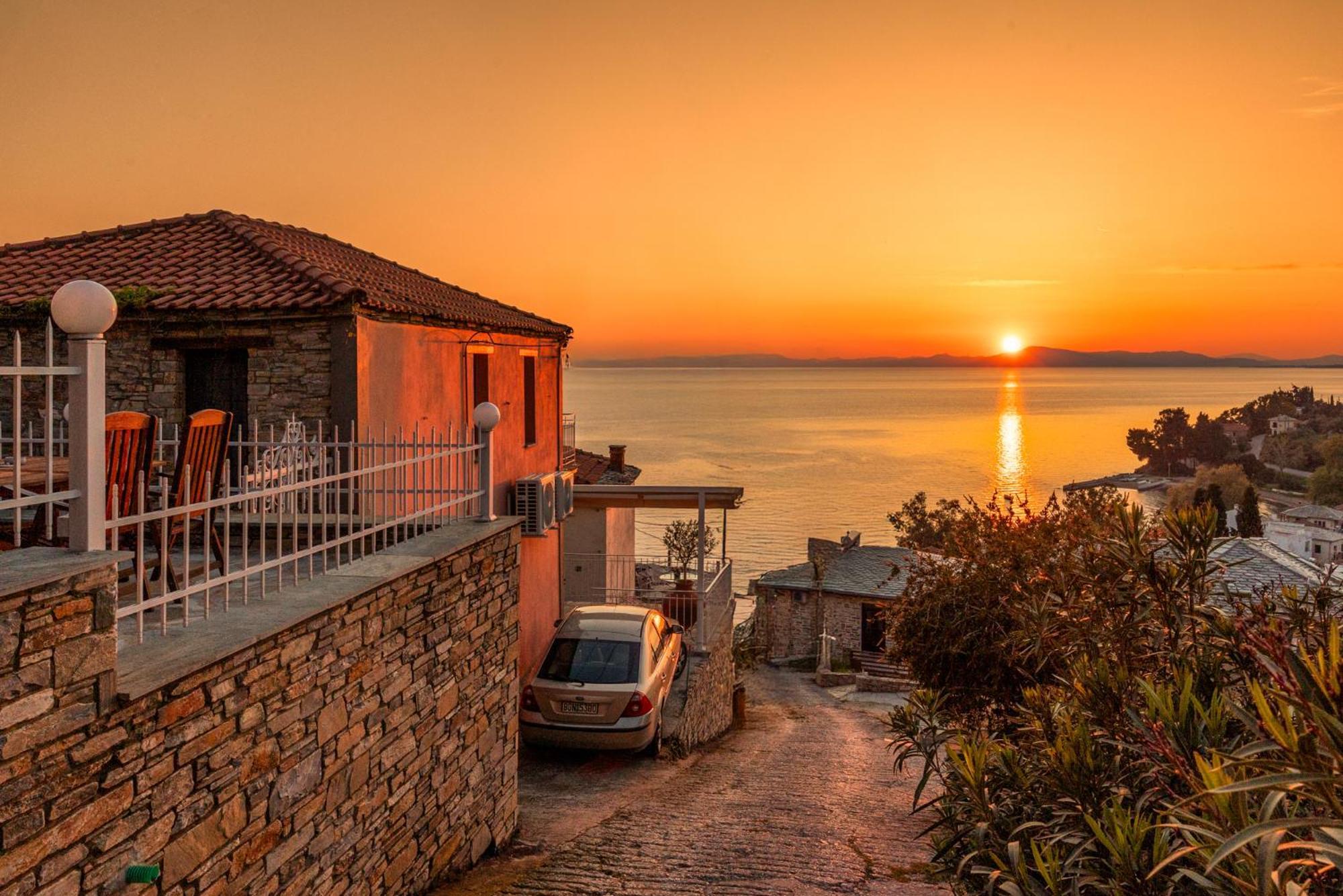 Με Θέα Το Ηλιοβασιλεμα 2 Villa Афисос Екстериор снимка
