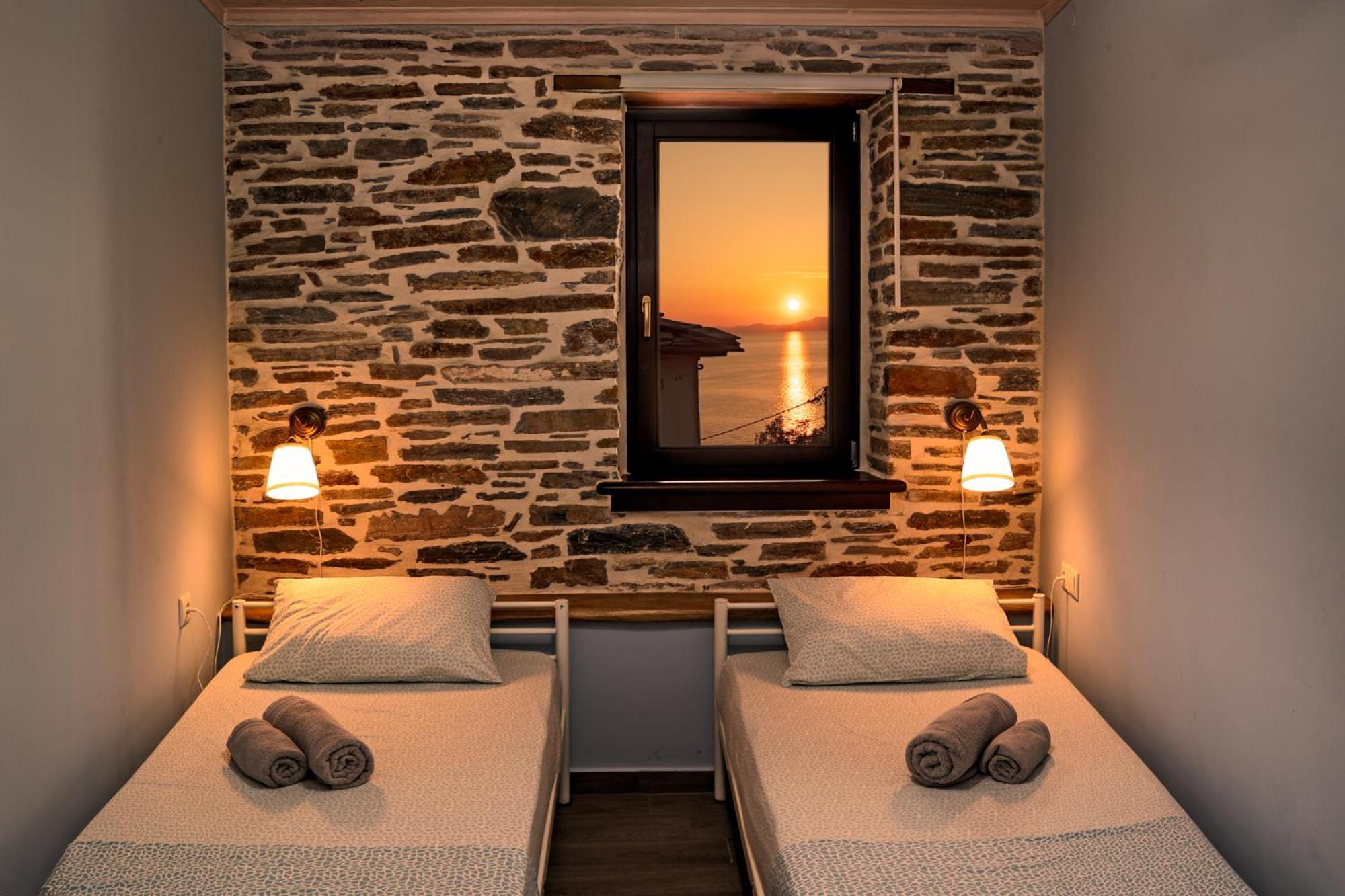 Με Θέα Το Ηλιοβασιλεμα 2 Villa Афисос Екстериор снимка